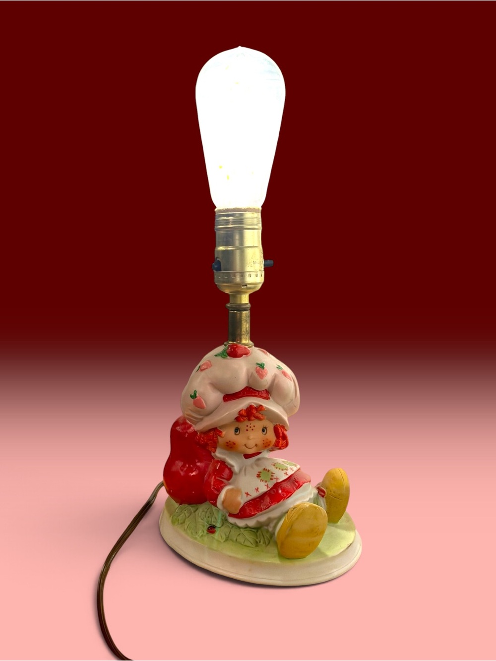 Vintage 1980s Strawberry Shortcake Ceramic Lamp